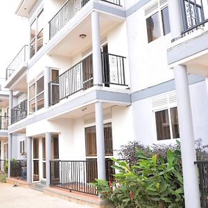 Aster Apartments, Luthuli Avenue Bugolobi Kampala Exterior photo