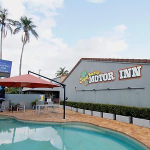 Sugar Country Motor Inn Bundaberg Exterior photo