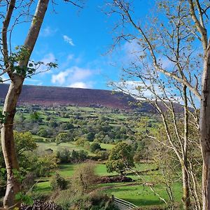 Spectacular Mountainside Villa In The Brecon Hills Michaelchurch Exterior photo