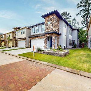 Patio Retreat Villa The Woodlands Exterior photo