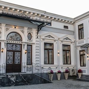 Sir Luxury Boutique Hotel Brăila Exterior photo