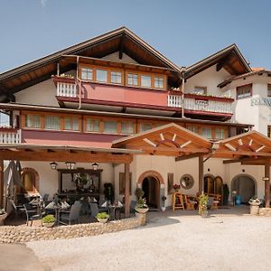 Seegasthof Katschnig Gmbh Hotel Unterburg am Klopeiner See Exterior photo