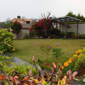 Ohana-Hilltop Backyard Holiday Home Khanapara Exterior photo