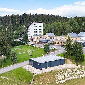 Hotel Zerrenpach Látka Exterior photo