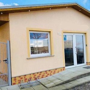 Kleines Schmuckstuck - Ferienwohnung Haus Güstrow Exterior photo