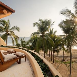 Mar De Coco Beach Front Villas Zihuatanejo Exterior photo