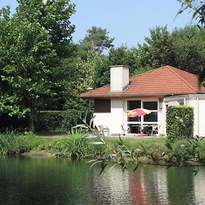 Bungalows Fur Vier Personen, Direkt Am Strandbad Gelegen Oostrum  Exterior photo