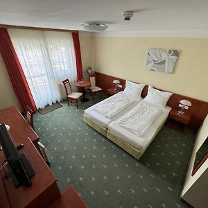 Hotel Breitenlee Bécs Exterior photo