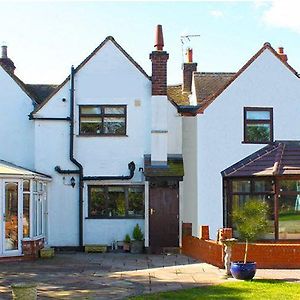 Langley Cottage Guest House Sutton ColdfieldRoyal Sutton ColdfieldRoyal Sutton Coldfield Exterior photo