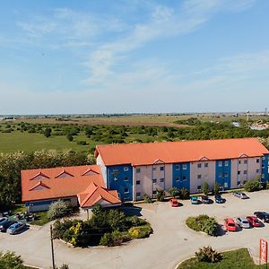 Iris Hotel Nagyvárad Exterior photo