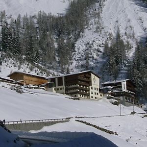 Gaestehaus Berghof Schoepf Panzió Längenfeld Exterior photo