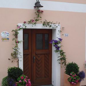 Haus Am Markt Apartman Königstein in der Oberpfalz Exterior photo