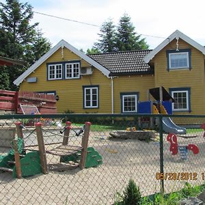 Bondegardsparken Farm Holiday Hotel Kristiansand Exterior photo