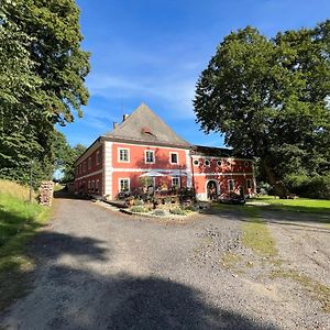 Apartmany Sedmikraska Vrist Sněžné Exterior photo