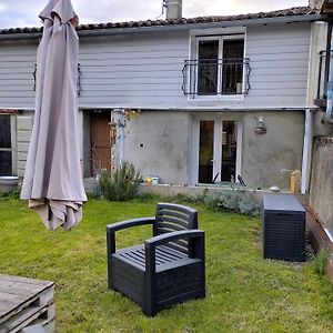 Le Petit Nid Apartman Montgaillard  Exterior photo