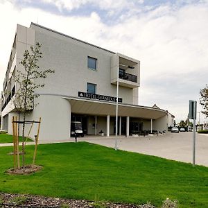 Hotel Gerardus Szeged Exterior photo