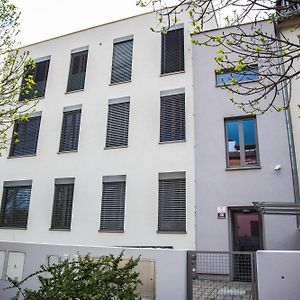 Black Field Apartment Brünn  Exterior photo