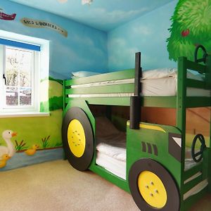 Kids Fun Farm Themed Bedroom In Cosy Cob Cottage Holsworthy Exterior photo