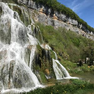 L'Oreline Au Coeur De La Region Des Lacs Du Jura Pont-de-Poitte Exterior photo