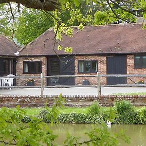 The Cowshed Villa Herstmonceux Exterior photo