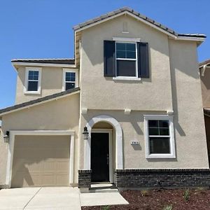 Cozy Comforting Home Merced Exterior photo