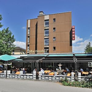 Martinshof Hotel Zuchwil Exterior photo