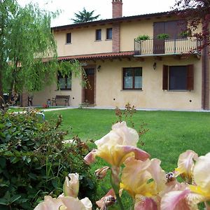 Agri Village Pavia Certosa di Pavia Exterior photo