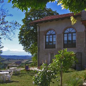 Casa Branzele Panzió Trezzo Tinella Exterior photo