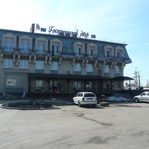 Gostiniy Dvor Hotel Vinnicja Exterior photo