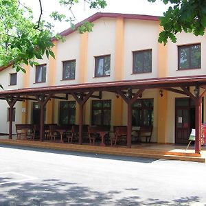 Árnyas Thermal Camping és Üdülőpark Hotel Püspökladány Exterior photo