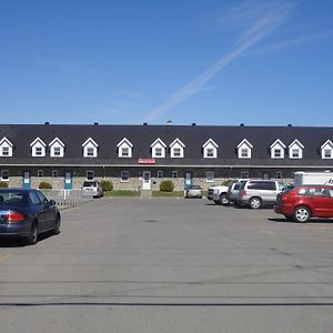 Motel Grande Ile Salaberry-de-Valleyfield Exterior photo