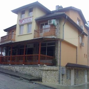 Family Hotel The Rocks Belogradcsik Exterior photo