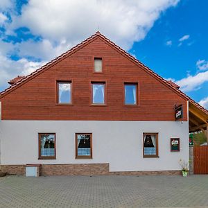 Penzion Pastouska S Pohostinstvim Hotel Moravský Krumlov Exterior photo