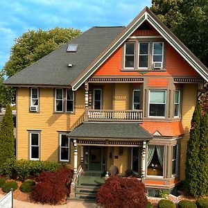 The Ludington House Panzió Exterior photo