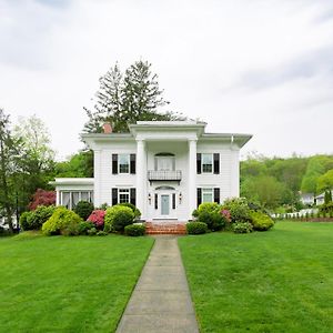 Entertainer'S Luxury Retreat Villa Thomaston Exterior photo