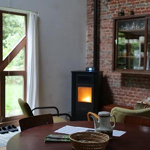 Het Bosnest, Een Vakantiewoning Aan Het Hallerbos Halle  Exterior photo