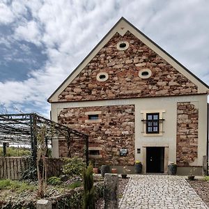 Barokni Spejchar Hotel Tlučná Exterior photo