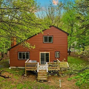 The Tranquil Trails By Avantstay Lake Access Deck Fireplace Albrightsville Exterior photo