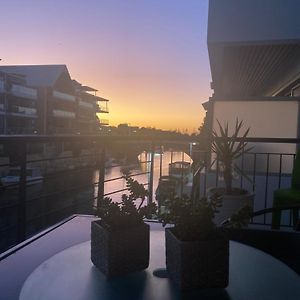 Huge House On The Grand Canal Sleeps Up To Eight Guests Mandurah Room photo