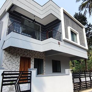 Sukruthi Service Apartment Mangalor Exterior photo