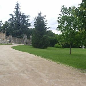 Gite Charentais Avec Jacuzzi, Piscine Chauffee, Terrasse Et Jardin Prives, A Deux Pas Du Perigord - Fr-1-653-156 Charras Exterior photo