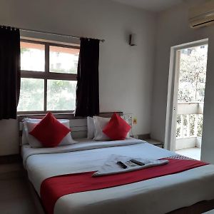 Hotel Saikripa Imperial Daman Exterior photo