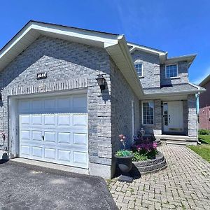 Cozy House At South End Barrie Villa Exterior photo