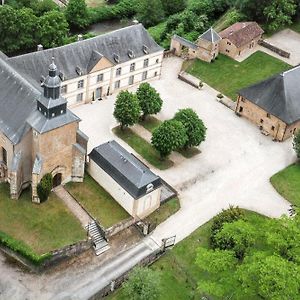 Appartement D'Une Chambre Avec Jardin Amenage Et Wifi A Cons La Grandvilleb Exterior photo