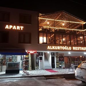 Alkurtoglu Pansiyon&Cafe& Restoran Macka Exterior photo