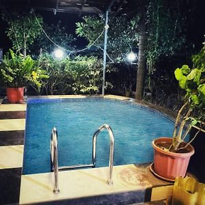 Zio Asmara- Peacefull Terrace Settings, Pool, Bbq Villa Titwala Exterior photo