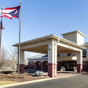 Quality Inn & Suites Oakwood Village Exterior photo