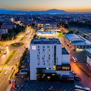 Kronwell Brasov Hotel Exterior photo