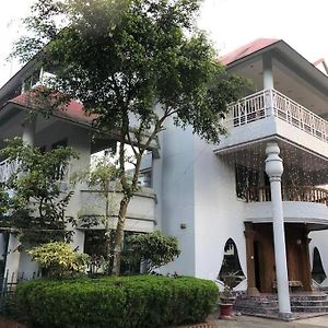 Subhani Aysha Palace Luxury Apartment Szilhet Exterior photo