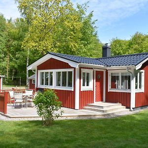 1 Bedroom Awesome Home In Slvesborg Falkvik Exterior photo